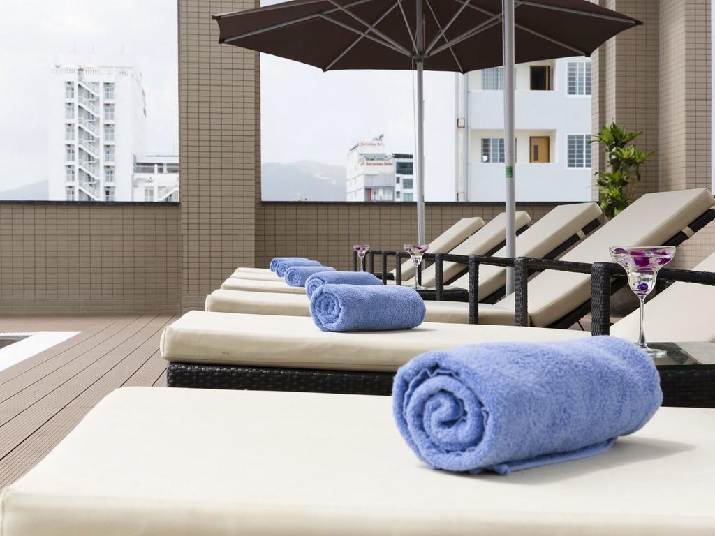 Maika Condotel Nha Trang Buitenkant foto
