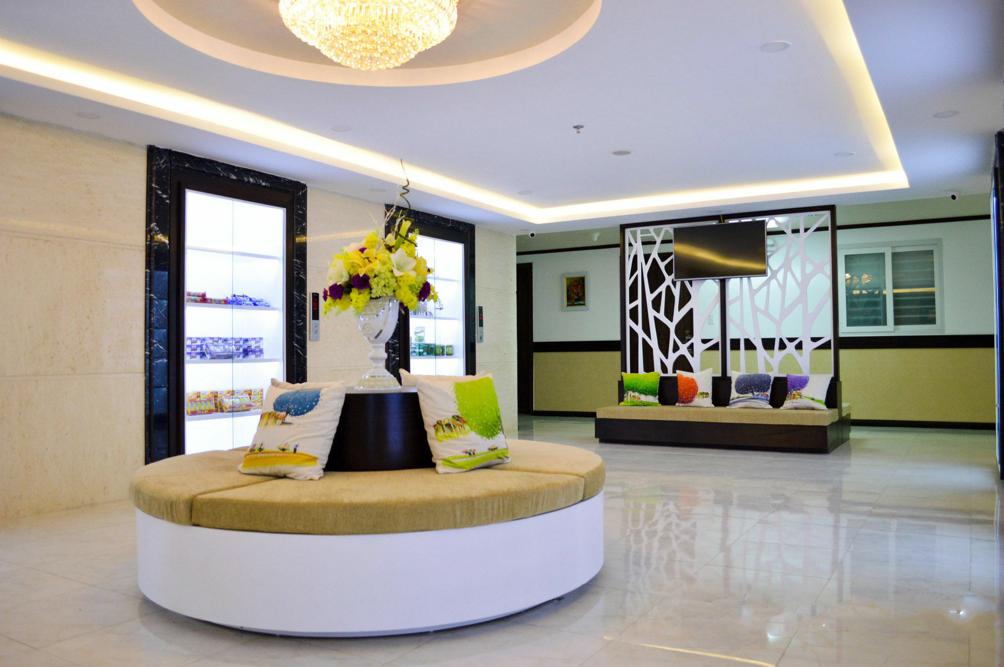 Maika Condotel Nha Trang Buitenkant foto