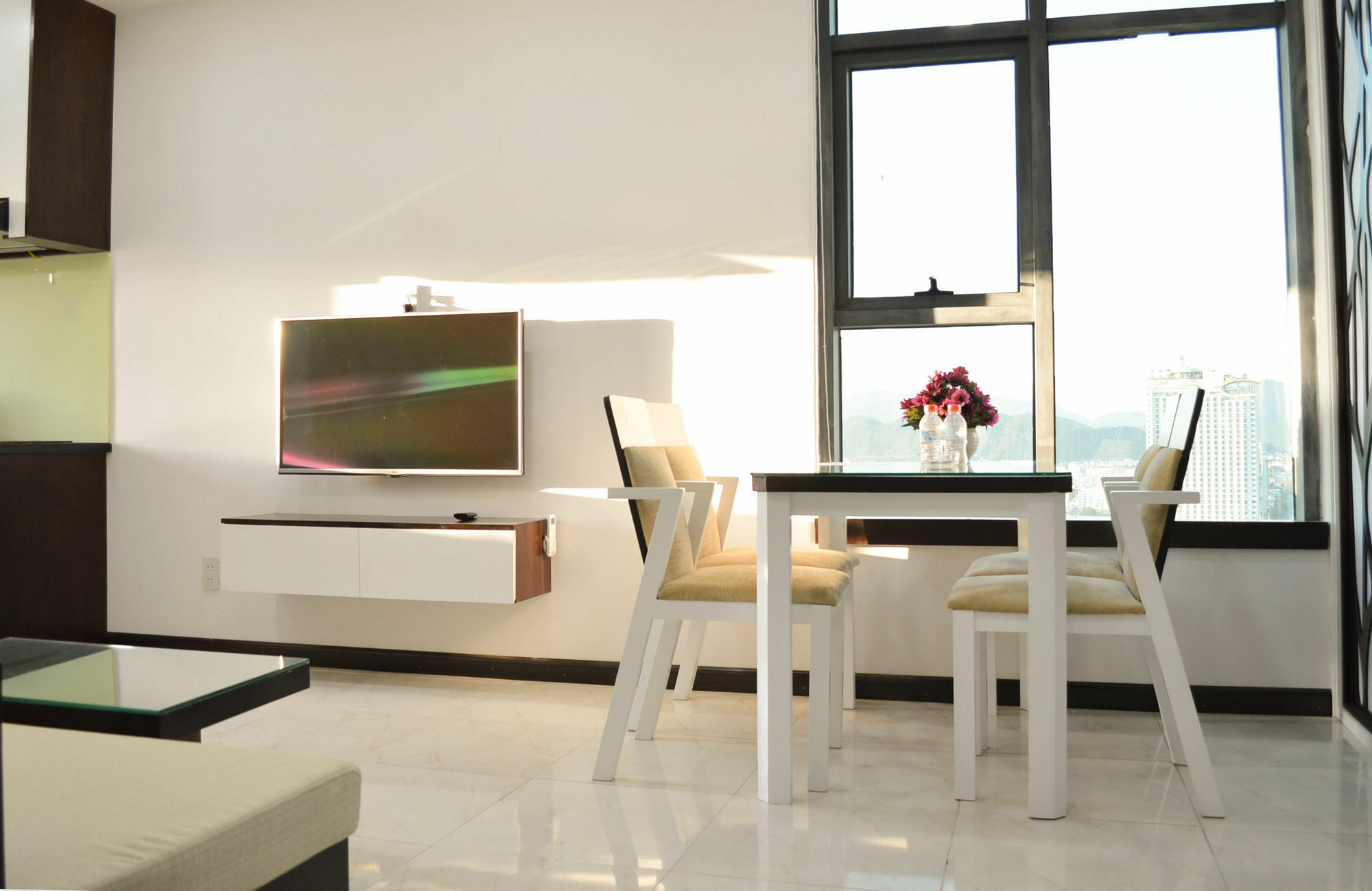 Maika Condotel Nha Trang Buitenkant foto