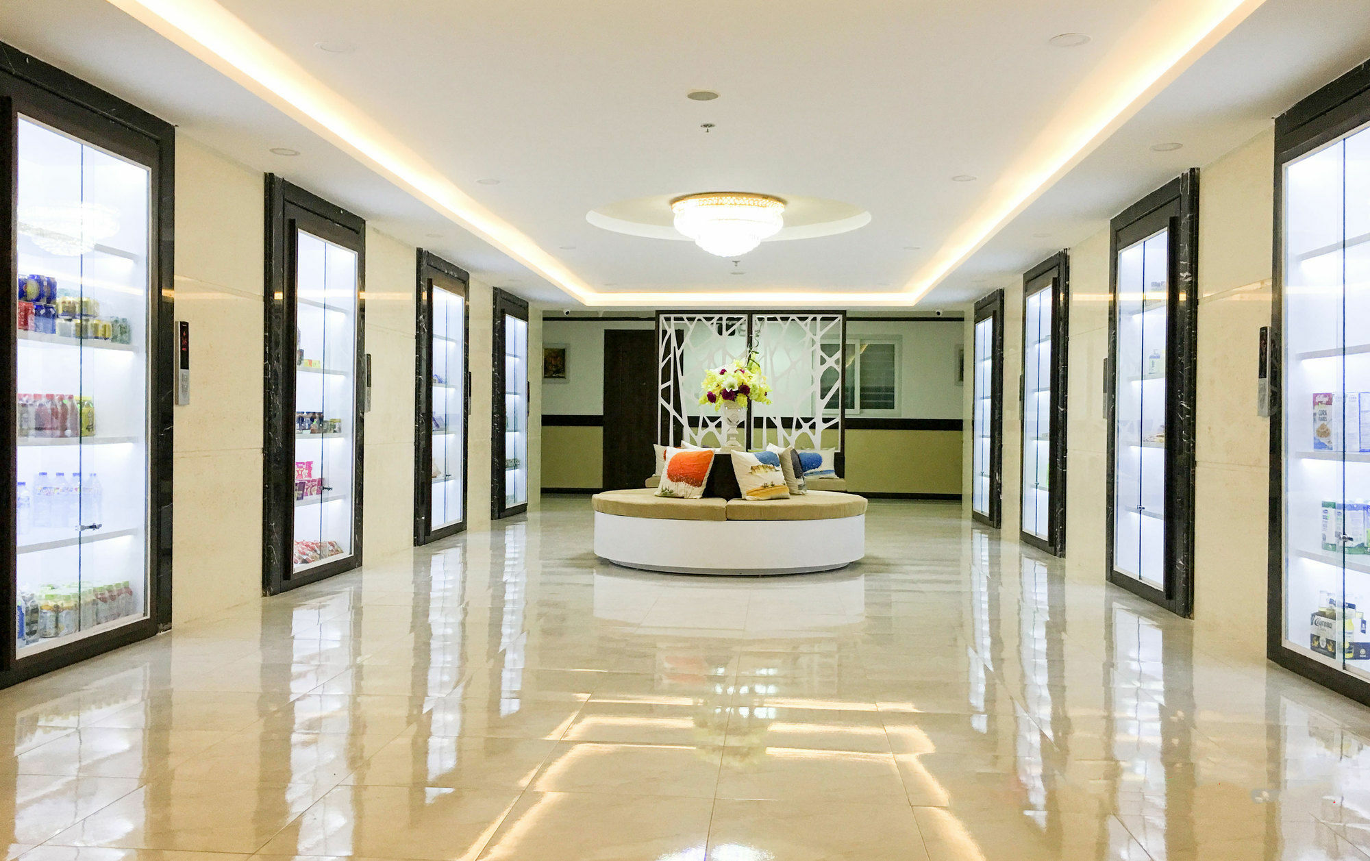 Maika Condotel Nha Trang Buitenkant foto
