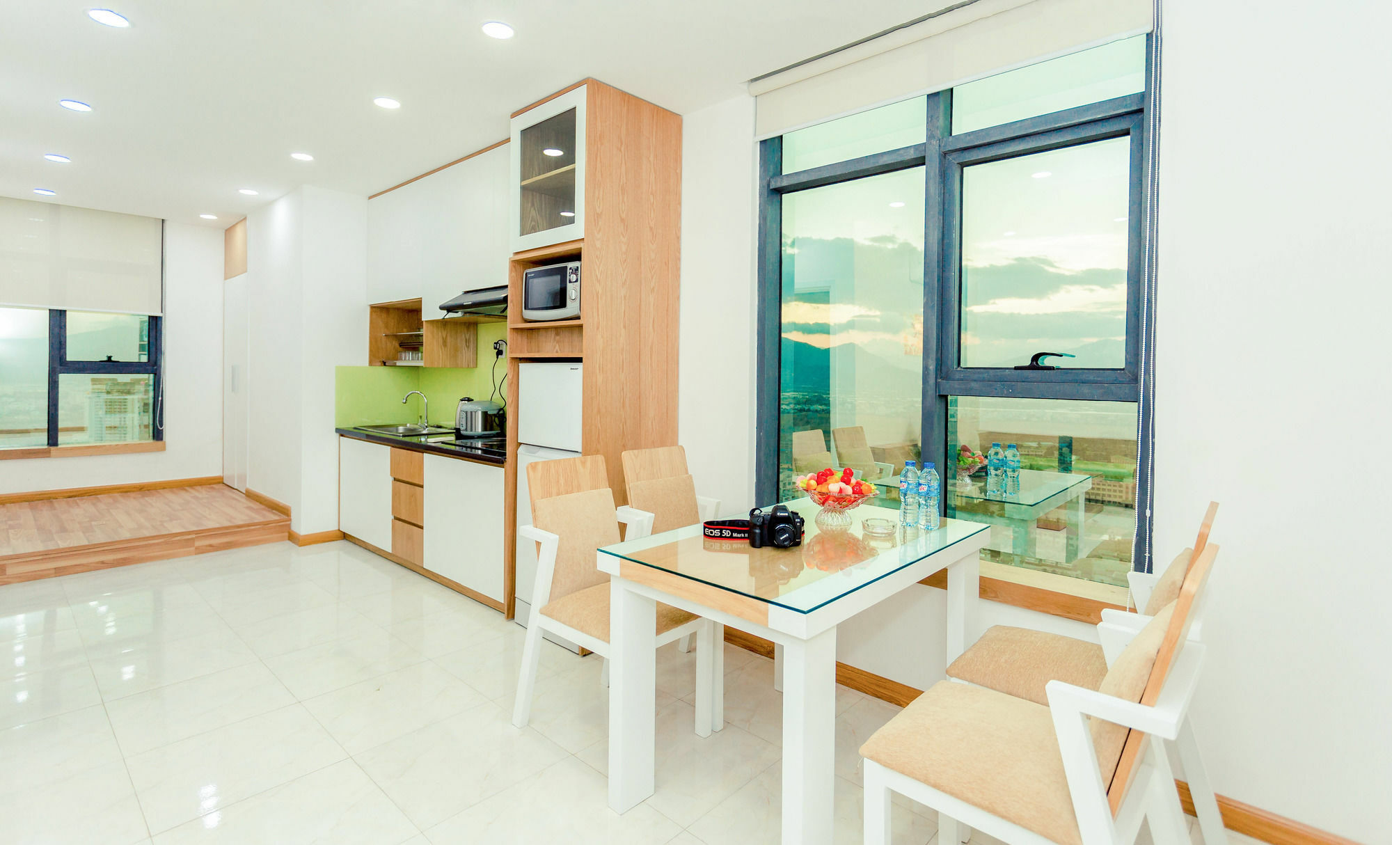 Maika Condotel Nha Trang Buitenkant foto